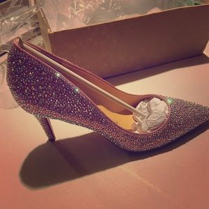 Pink rhinestone heels 👠